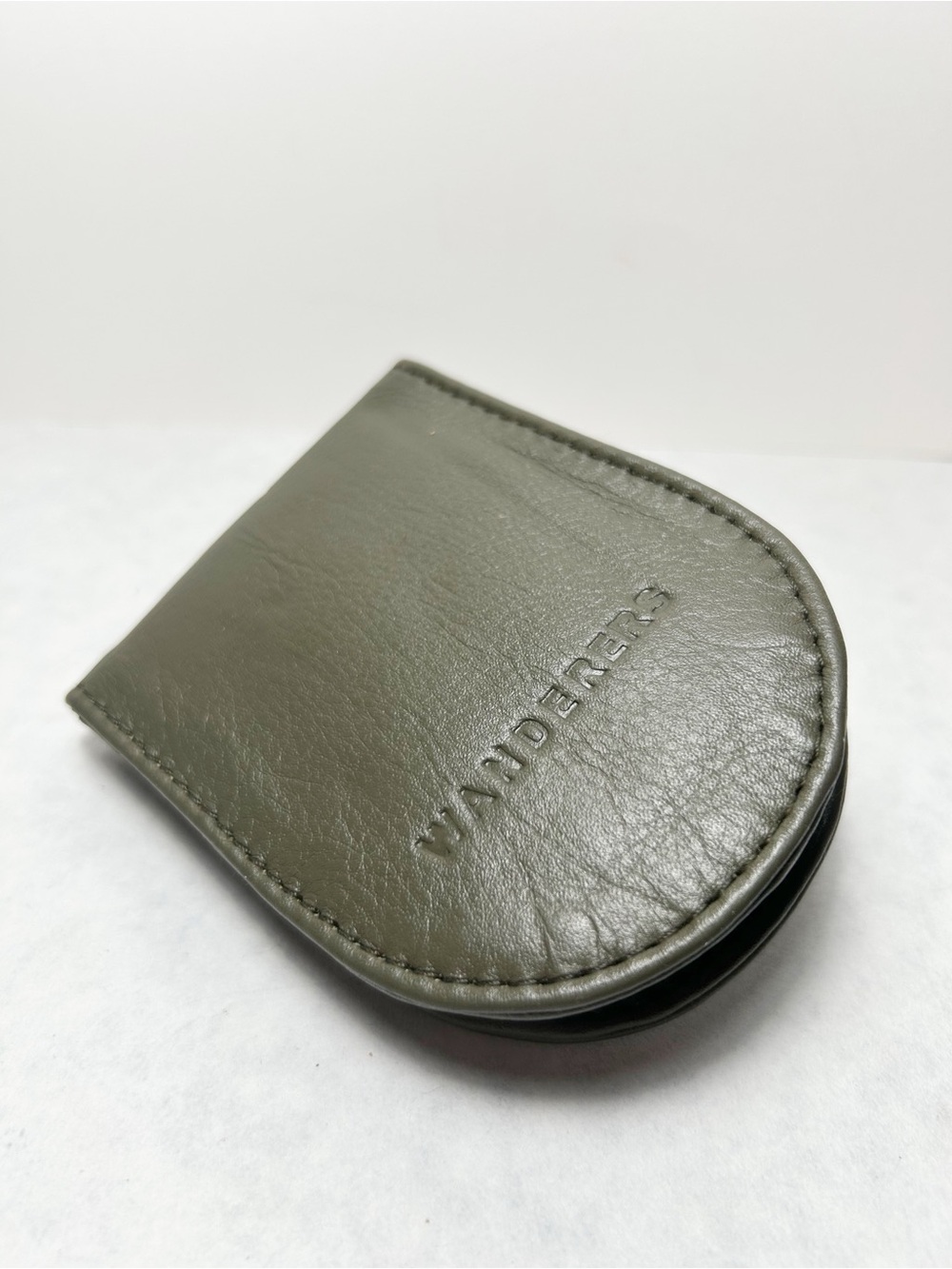 Wanderers Ibiza Olive Green Leather Key & Card Holder Wallet $99 Retail EUC
